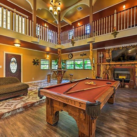 Spacious Conroe Home With Foosball And Pool Table! المظهر الخارجي الصورة